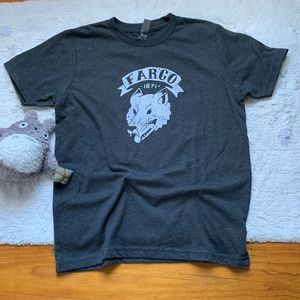 🍦HOST PICK🍦Lost in Fargo FARGO Wolf head grey Tee NWT size 8 M